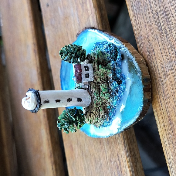 One of a kind mini driftwood view lighthouse. ❤️ - Picture 4 of 7